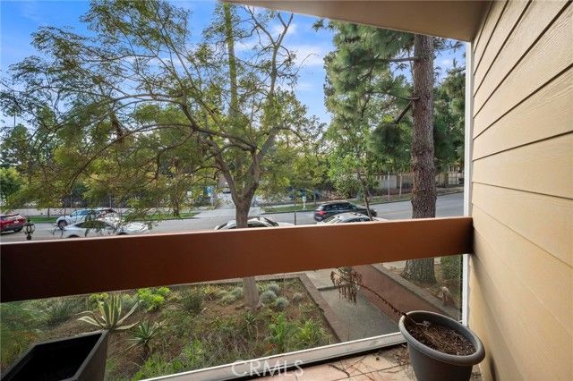 750 S Bundy 108, Los Angeles, CA 90049