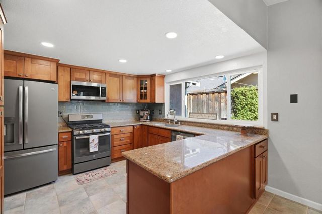 1140 Valbusa, Gilroy, CA 95020