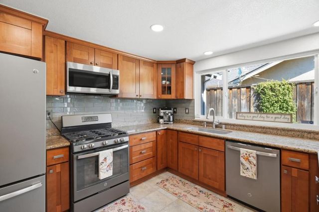 1140 Valbusa, Gilroy, CA 95020