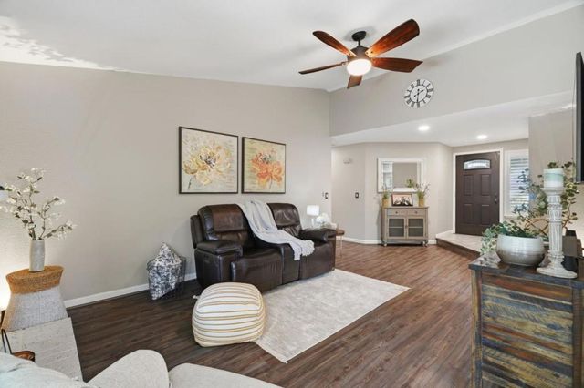 1140 Valbusa, Gilroy, CA 95020