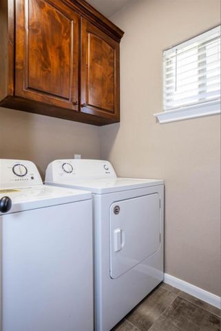 134 Honopu DR, Bastrop, TX 78602