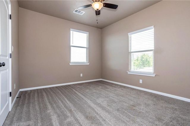 134 Honopu DR, Bastrop, TX 78602