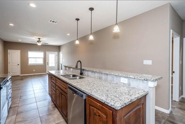 134 Honopu DR, Bastrop, TX 78602