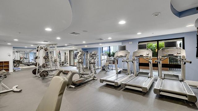 110 N Federal Highway 501, Fort Lauderdale, FL 33301