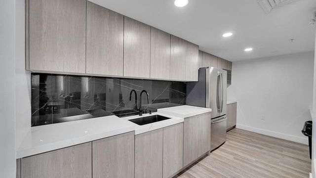 110 N Federal Highway 501, Fort Lauderdale, FL 33301