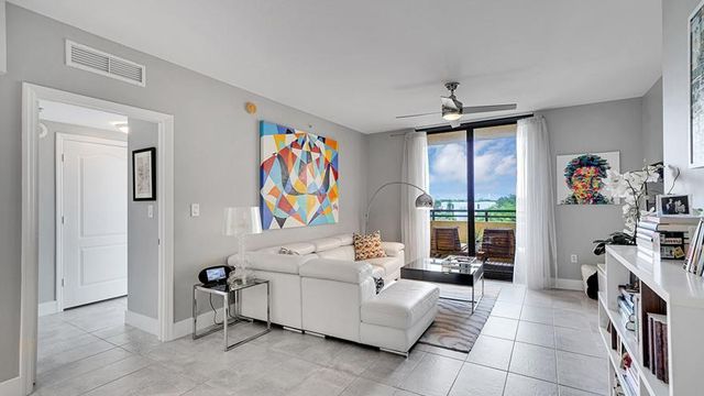 110 N Federal Highway 501, Fort Lauderdale, FL 33301