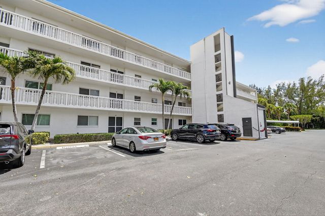 3326 Arcara Way 307, Greenacres, FL 33467
