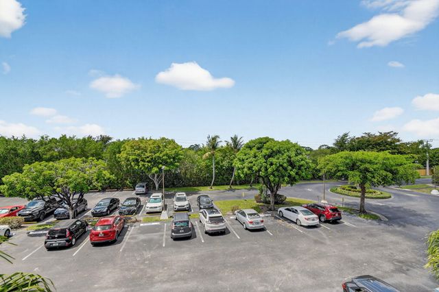 3326 Arcara Way 307, Greenacres, FL 33467