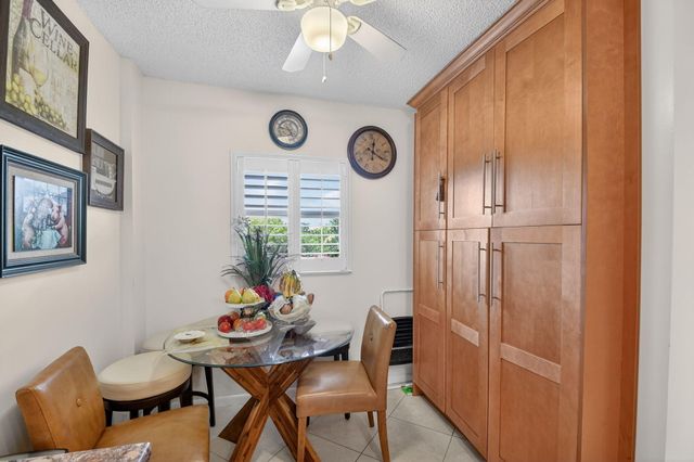 3326 Arcara Way 307, Greenacres, FL 33467
