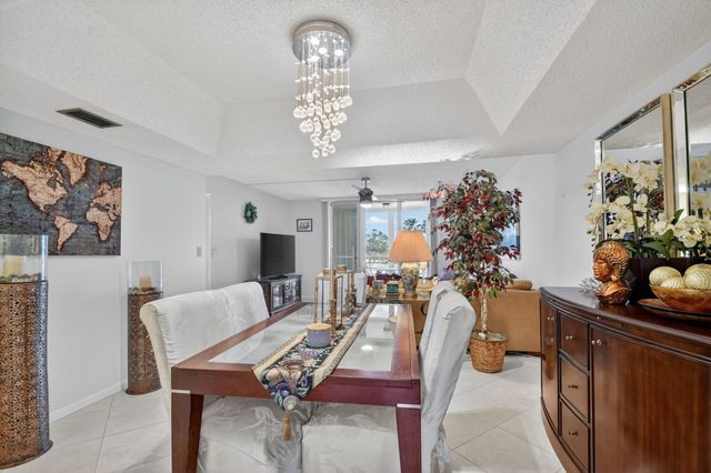 3326 Arcara Way 307, Greenacres, FL 33467
