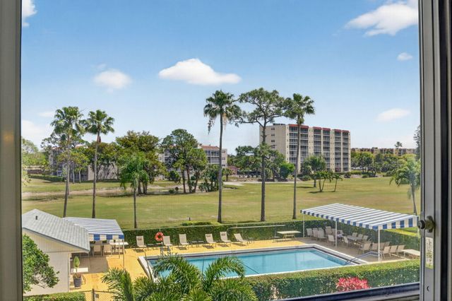 3326 Arcara Way 307, Greenacres, FL 33467