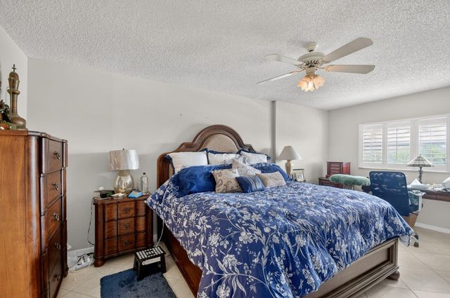 3326 Arcara Way 307, Greenacres, FL 33467