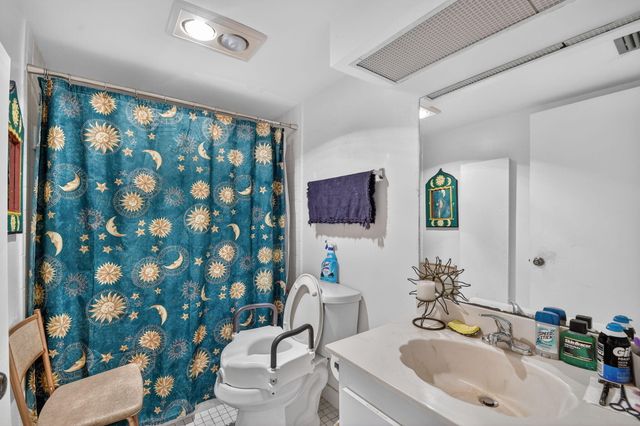 3326 Arcara Way 307, Greenacres, FL 33467