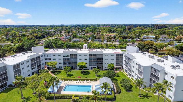 3326 Arcara Way 307, Greenacres, FL 33467