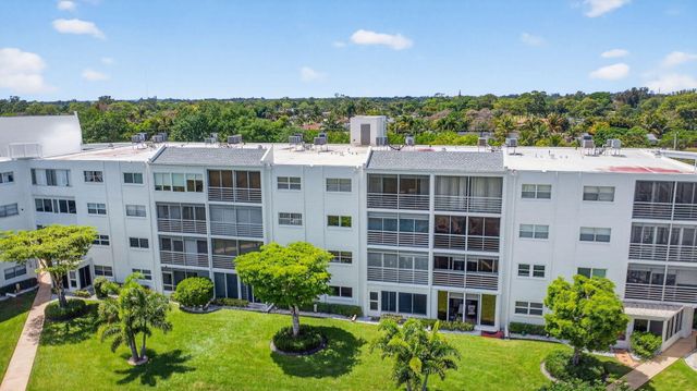 3326 Arcara Way 307, Greenacres, FL 33467