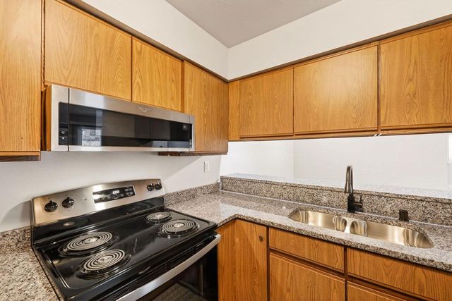 1507 Whispering Pines Way, Fitchburg, WI 53713