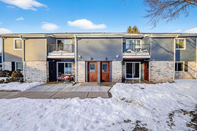 1507 Whispering Pines Way, Fitchburg, WI 53713