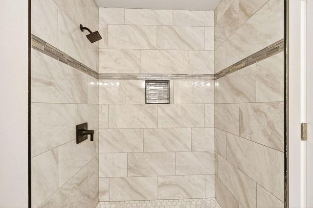 1507 Whispering Pines Way, Fitchburg, WI 53713