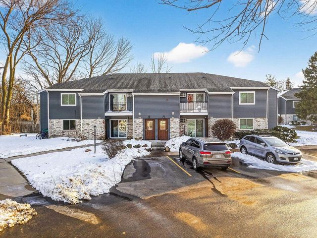 1507 Whispering Pines Way, Fitchburg, WI 53713