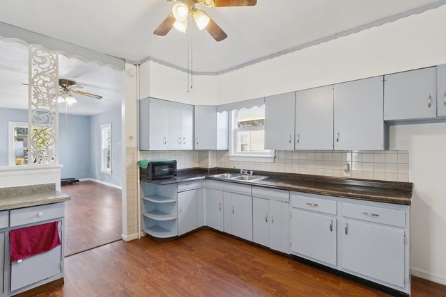 434 16th Avenue, Rockford, IL 61104