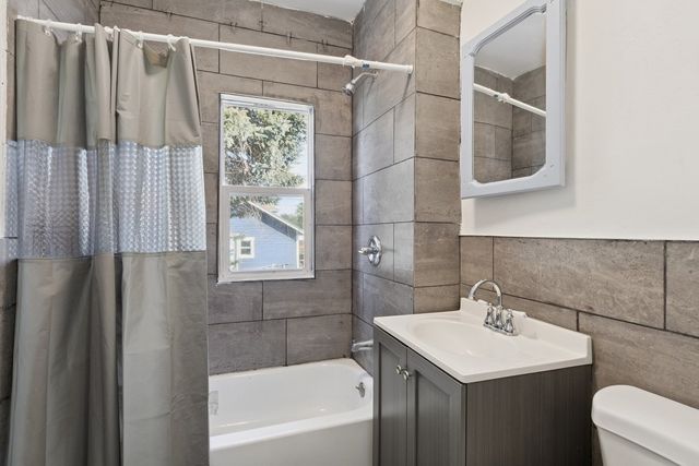 434 16th Avenue, Rockford, IL 61104