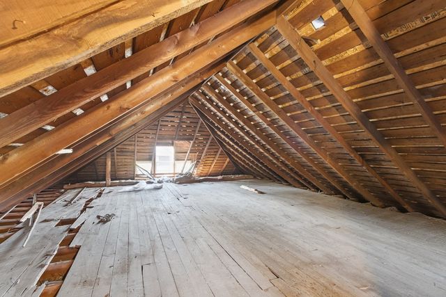 434 16th Avenue, Rockford, IL 61104