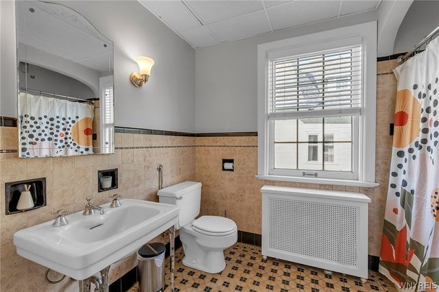 2740 Main Street, Buffalo, NY 14214