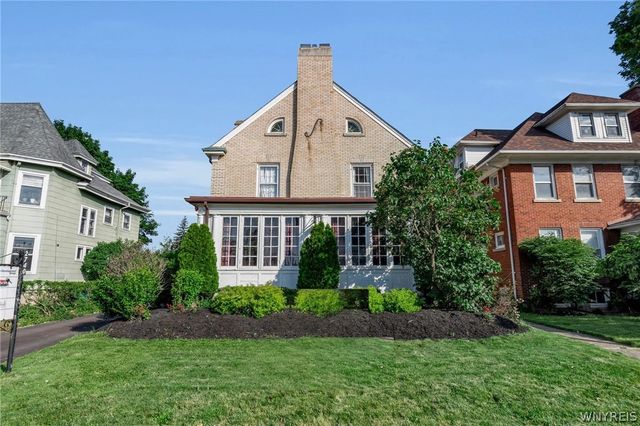 2740 Main Street, Buffalo, NY 14214