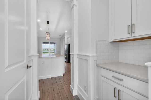 799 Hookline Circle, Loxahatchee, FL 33470