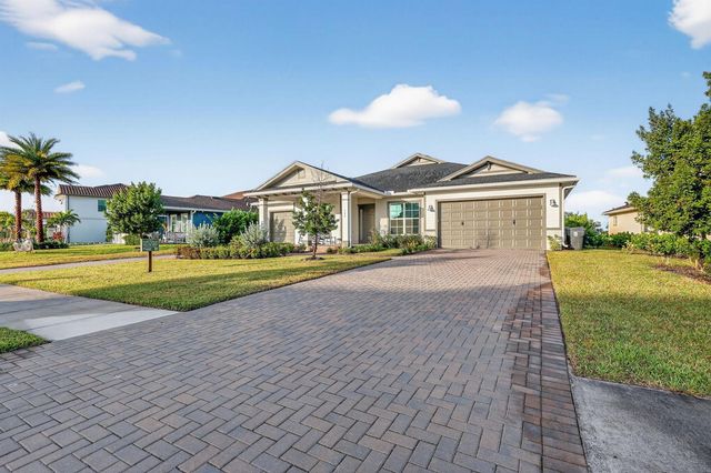 799 Hookline Circle, Loxahatchee, FL 33470