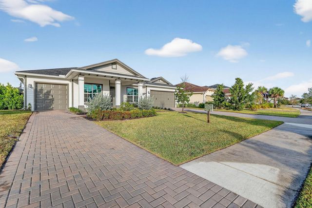 799 Hookline Circle, Loxahatchee, FL 33470