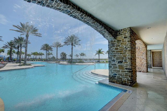 799 Hookline Circle, Loxahatchee, FL 33470