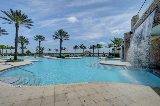 799 Hookline Circle, Loxahatchee, FL 33470