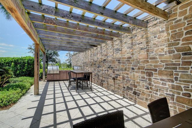 799 Hookline Circle, Loxahatchee, FL 33470