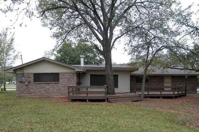 201 Brookside Drive W, Bryan, TX 77801