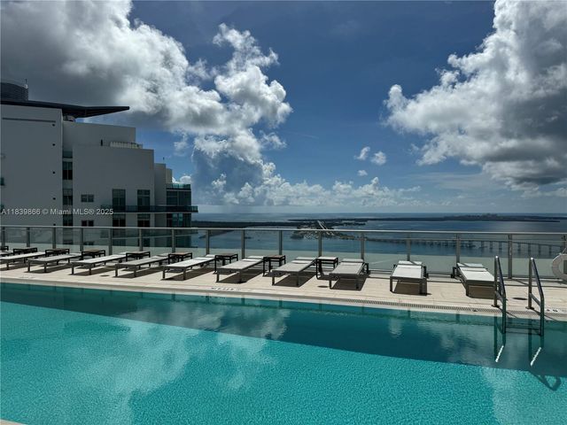 1300 Brickell Bay Dr 1701, Miami, FL 33131