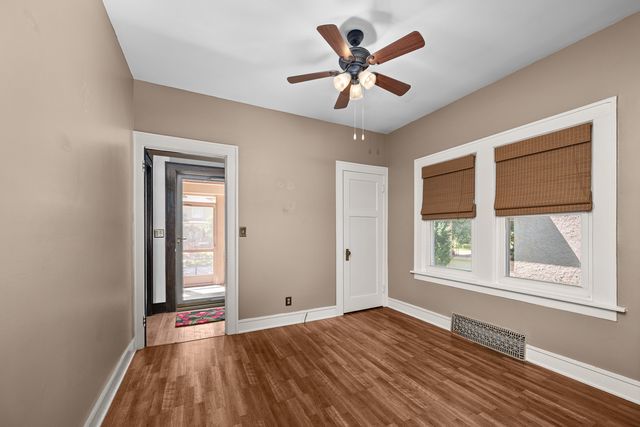 2221 RIPLEY Street, Davenport, IA 52803