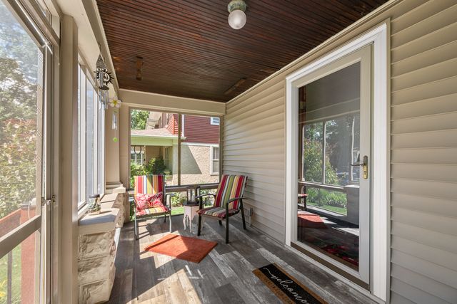 2221 RIPLEY Street, Davenport, IA 52803