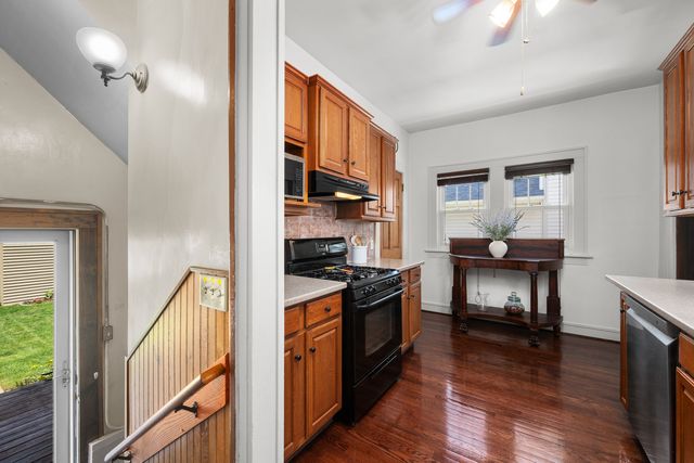 2221 RIPLEY Street, Davenport, IA 52803