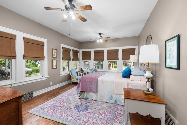 2221 RIPLEY Street, Davenport, IA 52803