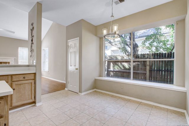 6438 Lost Holly, San Antonio, TX 78240