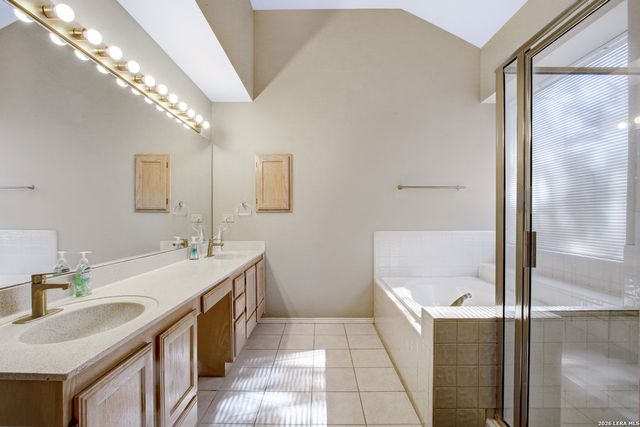 6438 Lost Holly, San Antonio, TX 78240