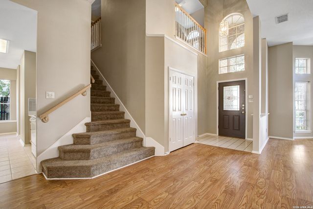 6438 Lost Holly, San Antonio, TX 78240