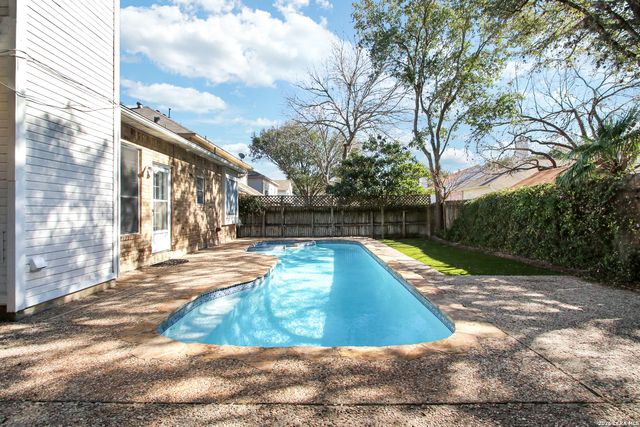 6438 Lost Holly, San Antonio, TX 78240