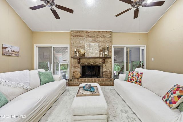 424 Camelia Drive, Washington, NC 27889