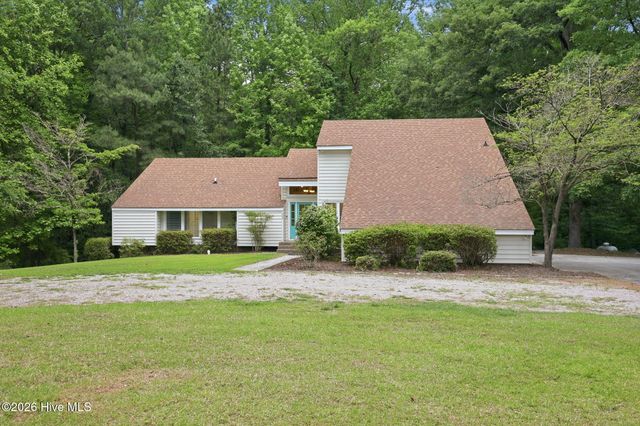 424 Camelia Drive, Washington, NC 27889
