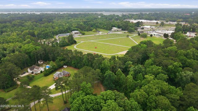 424 Camelia Drive, Washington, NC 27889
