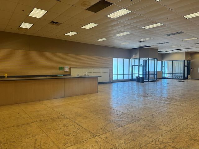 35630 Van Dyke Avenue, Sterling Heights, MI 48312