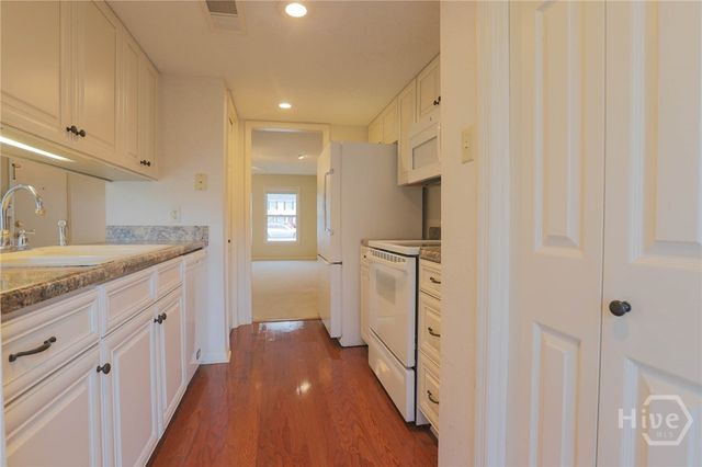 6501 Habersham Street 9, Savannah, GA 31405