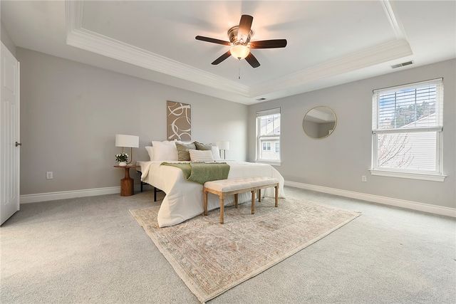 154 Sweetbriar Village Trl, Mt Washington, PA 15211